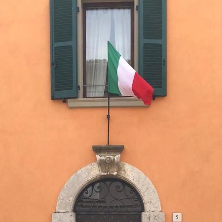B&B Dimora Paolina Baschi Exterior photo