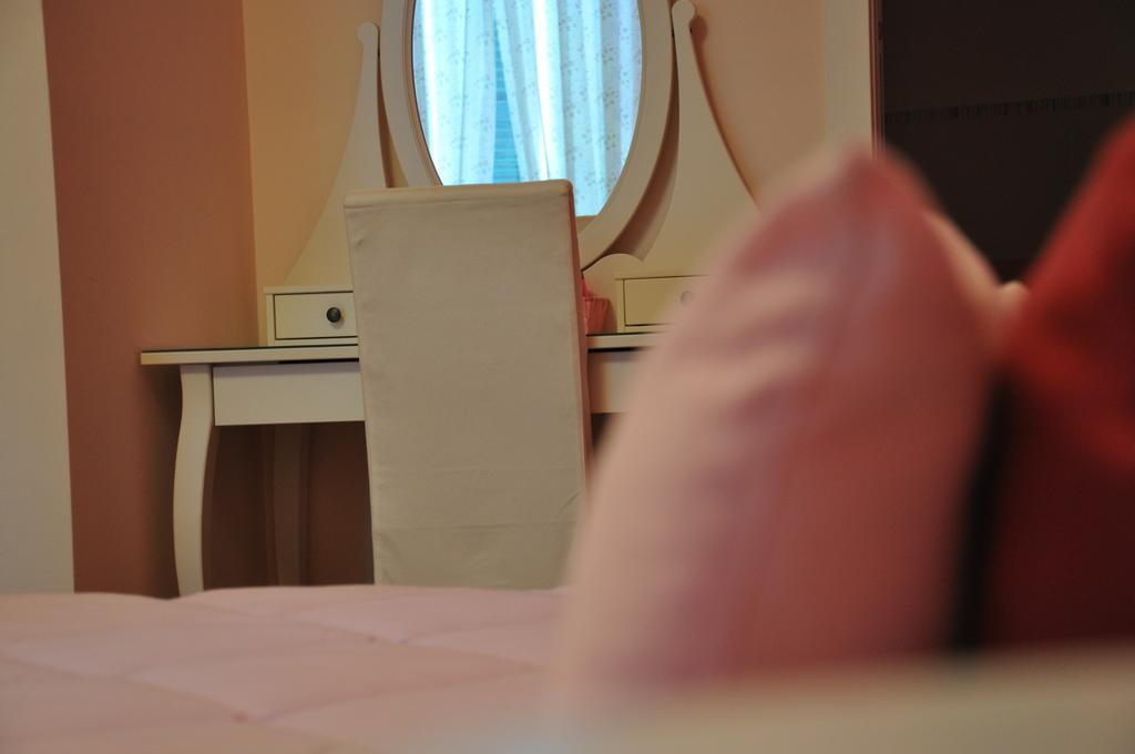 B&B Dimora Paolina Baschi Exterior photo