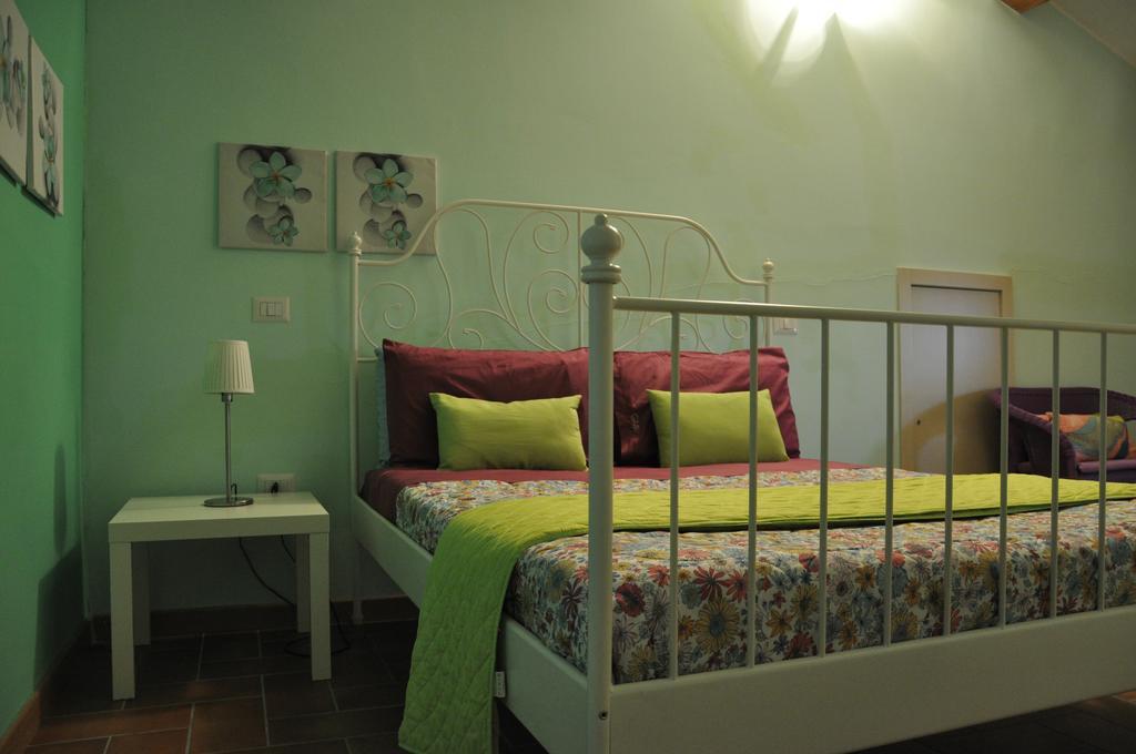 B&B Dimora Paolina Baschi Exterior photo