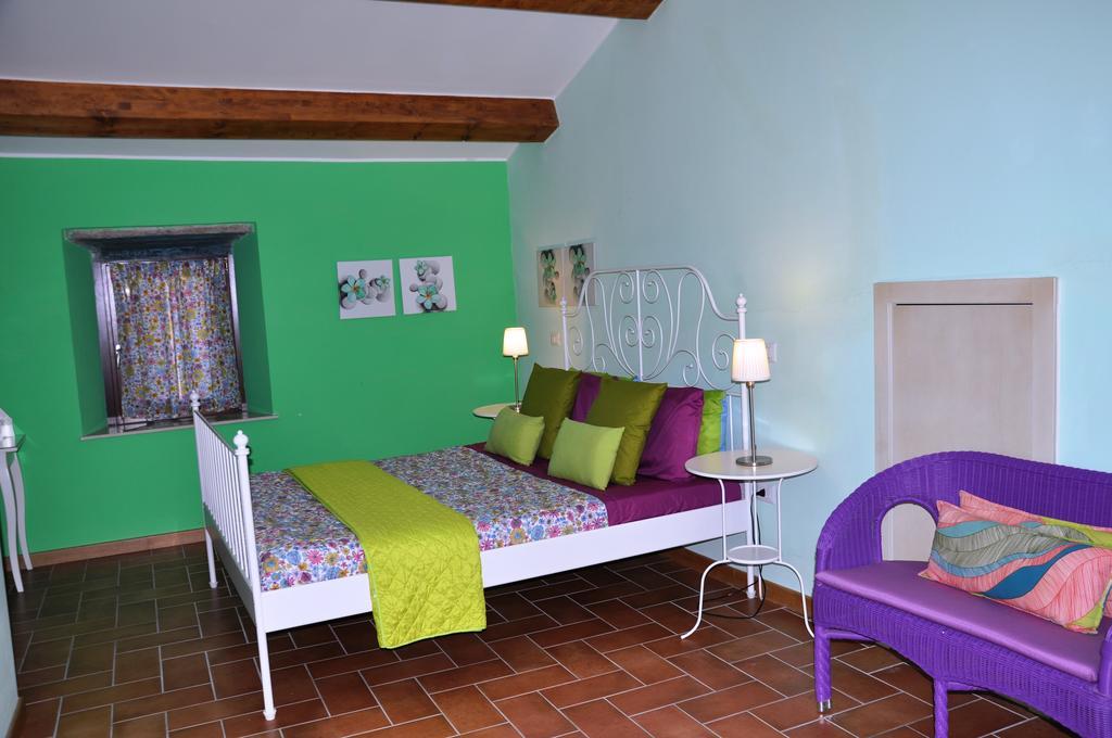 B&B Dimora Paolina Baschi Exterior photo